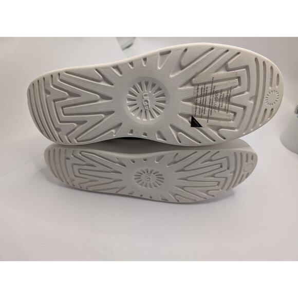 UGG Plush Women's Gray Size 8 Suede Wool Lining Lace-up boots - Picture 2 of 5